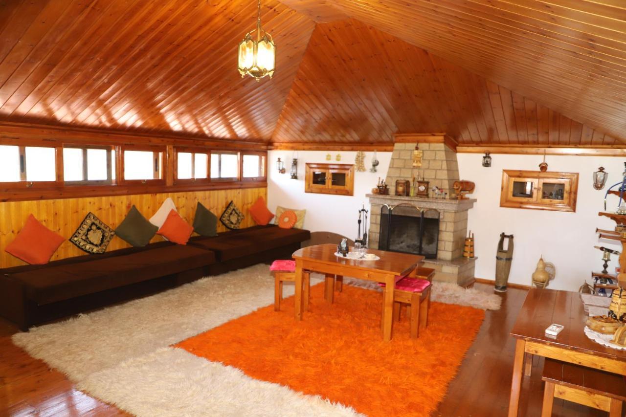 Raisa Guesthouse 12 Berat Esterno foto